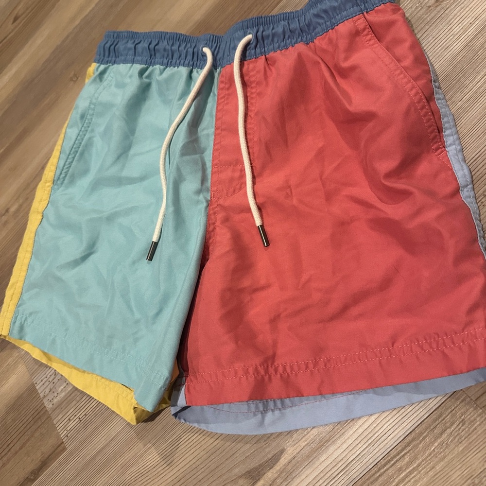 American Eagle Men’s Colorblock Swim Shorts